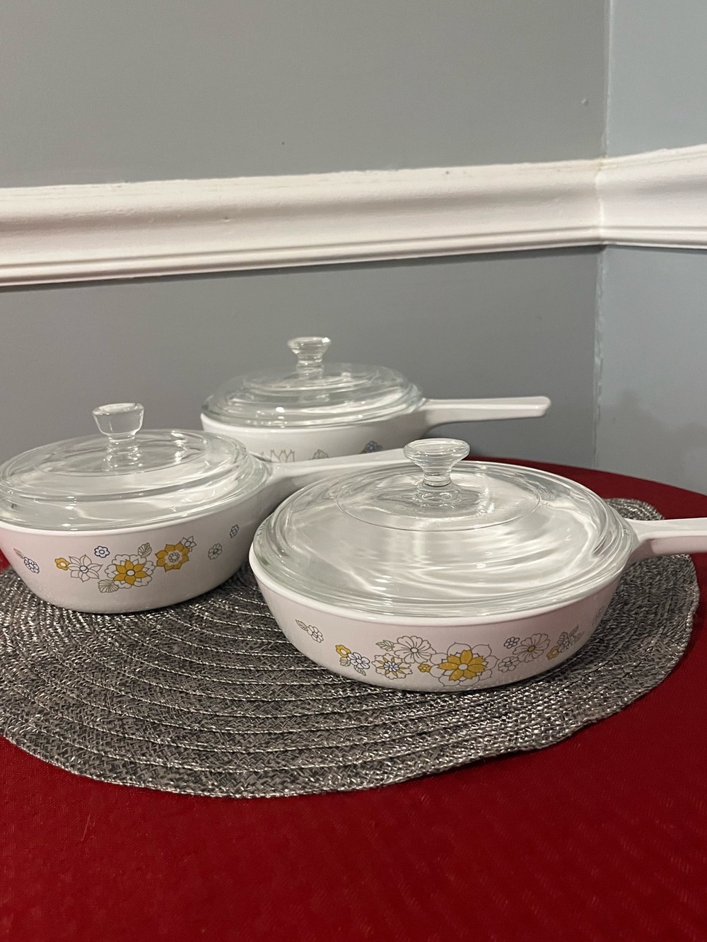 🩷 Vintage 1970s Corning-ware Floral Bouquet  Saucepans w/ Glass Lids